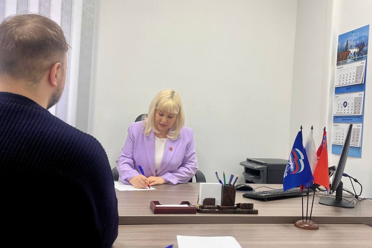 Будущим абитуриентам — ответы на важные вопросы: в Магадане «Единая Россия» провела единый день приёмов абитуриентов