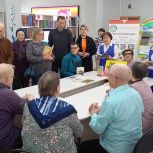 В Ишимбае в модельной библиотеке, обновлённой по партпроекту «Культура малой родины», прошёл поэтический час для незрячих и слабовидящих читателей