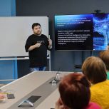 Подопечные партпроекта «Единой России» «Старшее поколение» обучаются работе с искусственным интеллектом