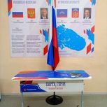 «Единая Россия» установила «Парту Героя» в Терском округе