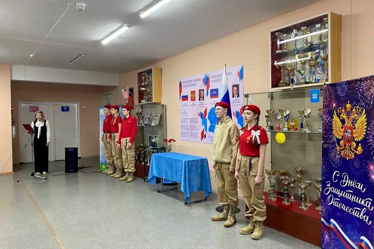 «Единая Россия» установила «Парту Героя» в Терском округе