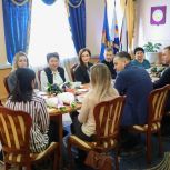 Владислав Кузнецов накануне 8 марта встретился с матерями, жёнами и вдовами участников специальной военной операции