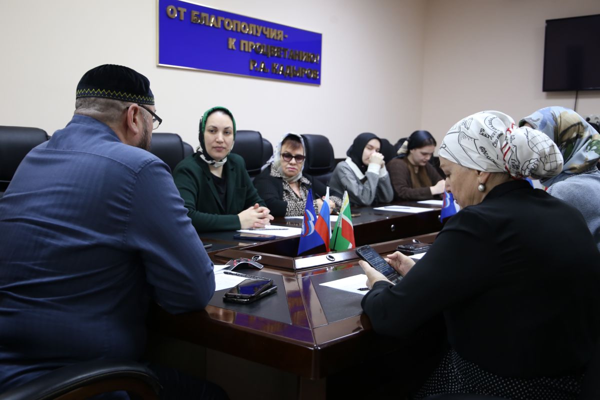 В Грозном подвели итоги марафона «Сделано женщинами»: лучшие муниципальные практики Чечни войдут в Народную программу «Единой России»