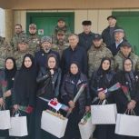 Мухтарпаша Умаханов встретился с матерями погибших бойцов в Казбековском районе
