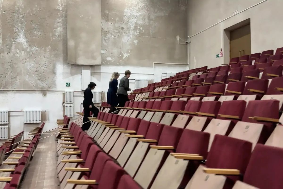 В онежском Дворце культуры продолжается масштабное обновление в рамках нацпроекта «Семья»