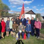 Старшее поколение: В Лунинском районе провели праздничные парады для ветеранов