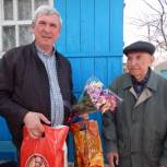 Депутаты горосовета поздравляют ветеранов, которые проживают в Белгороде