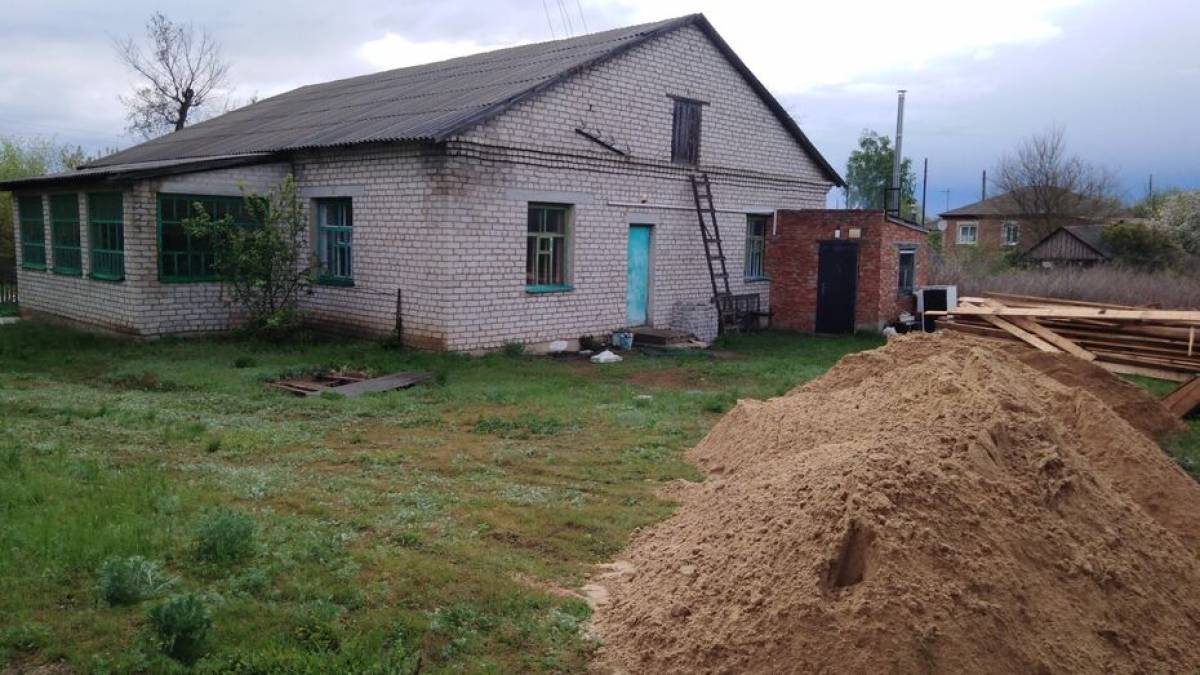 В Петропавловском районе начали капитальный ремонт зданий ФАПов в двух селах