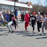Активисты Тюкалинского местного отделения «Единой России» провели «Весенний забег»