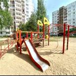 Активисты «Единой России» и «Молодой гвардии» проверят готовность детских площадок к летнему сезону