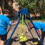 В Алтайском крае «Единая Россия» помогла оборудовать детскую площадку