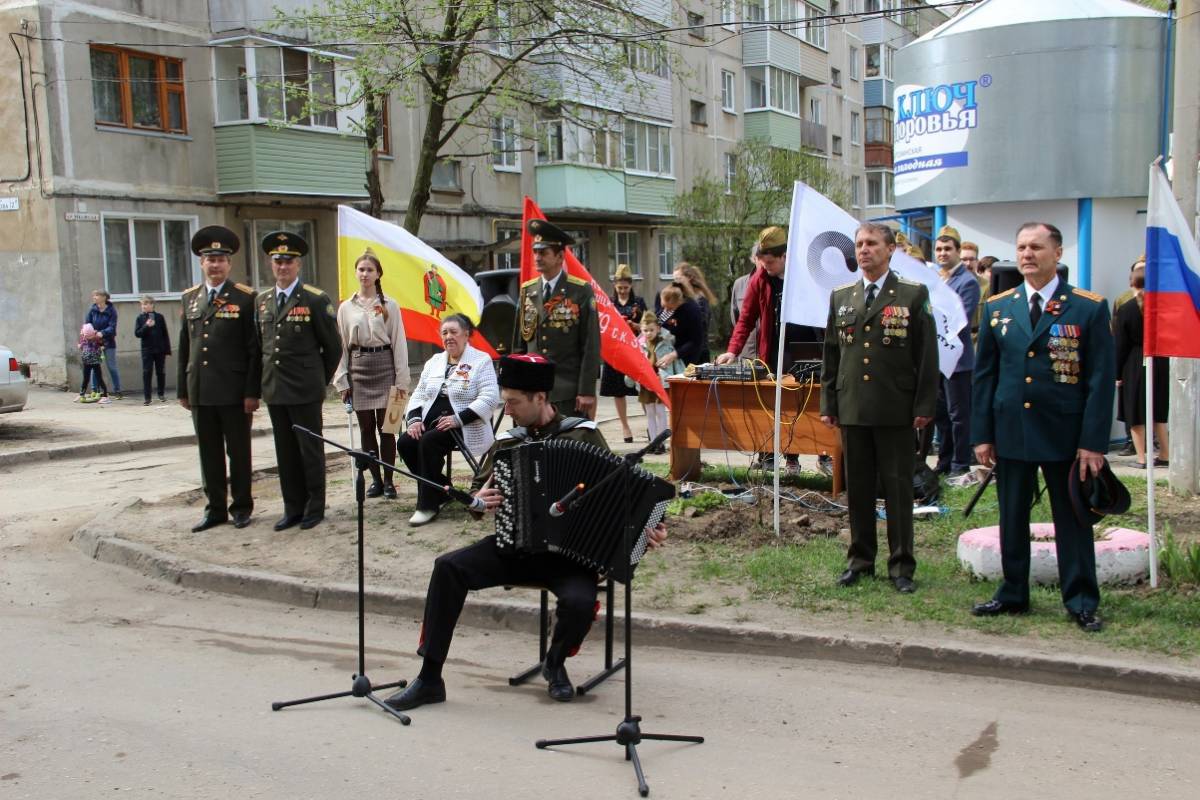 В Рязанской области проводят «Парады у дома ветеранов»