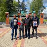 В Беловском и Суджанском районах поздравили ветеранов и почтили память павших
