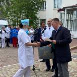 Медикам Чаплыгинской районной больницы передали новый автомобиль