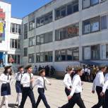 Школьники показали свою строевую подготовку