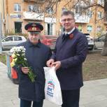 В Октябрьском районе ветеранов и тружеников тыла поздравили с Днем Победы
