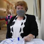 Галина Алешина проголосовала на счетном участке в Плавске