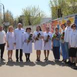 «Спасибо врачам»: гигантское граффити благодарности появилось в Костроме