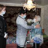 Ольга Германова поздравила 102-летнюю участницу войны