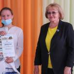 Глава парламента региона Людмила Бабушкина стала инициатором конкурса детских рисунков
