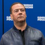 Дмитрий Медведев поблагодарил жителей регионов за участие в предварительном голосовании «Единой России»