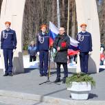 Элиссан Шандалович в Костомукше почтил память павших в Великой Отечественной войне