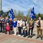 Единороссы Королева возложили цветы к памятнику воинам Великой Отечественной войны