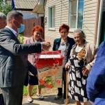 В Волгоградской области единороссы продолжают поздравлять ветеранов в преддверии Дня Победы