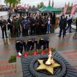 У памятника Солдату – Победителю в Мичуринске прошли торжественные мероприятия