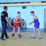 В Аше прошел XIX турнир по греко-римской борьбе, посвященный памяти первого тренера г. Аши Равиля Серазидинова