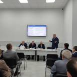 Партийцы Магнитогорска провели заседание политического совета в открывшемся Общественно-политическом центре города