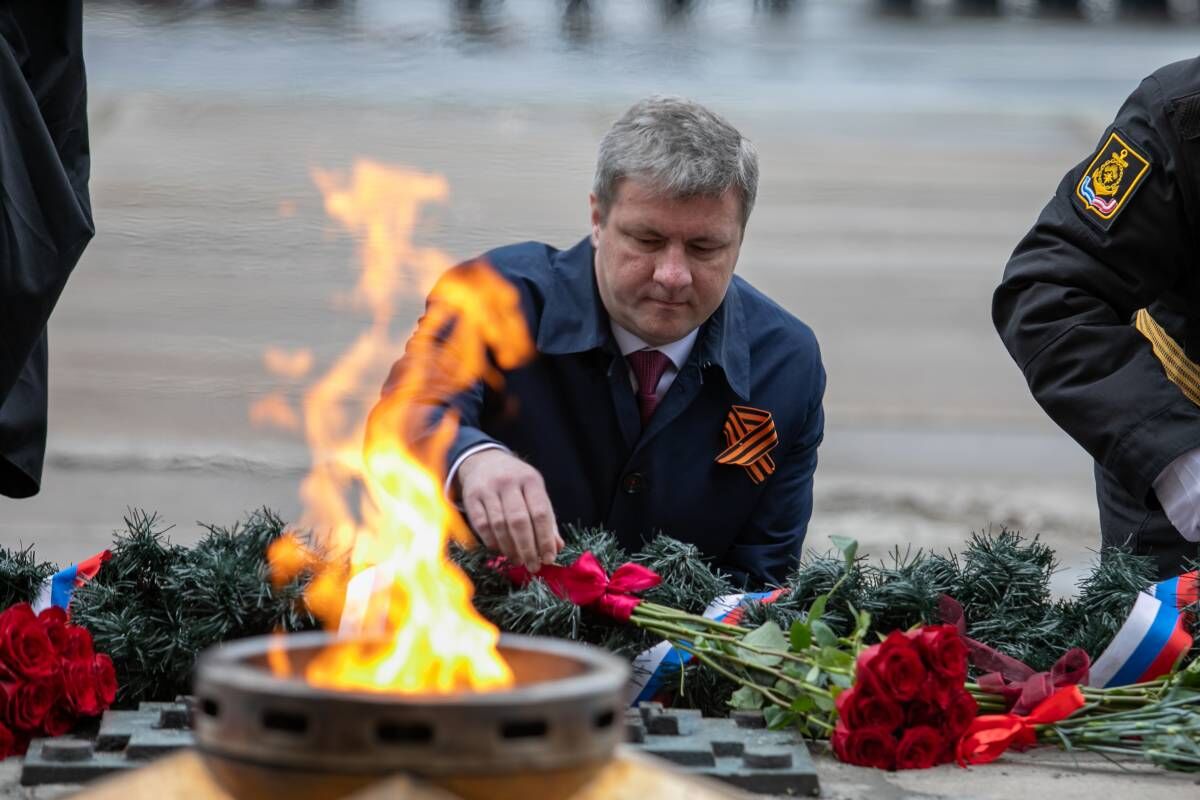 9 мая архангельск. Архангельск день Победы. Архангельск 9 мая. Цыбульский Архангельск с днем Победы. День Победы в Архангельске 1945