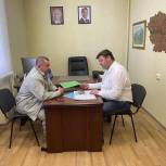Сенатор Геннадий Ягубов провел прием граждан в общественной приемной партии в Буденновске