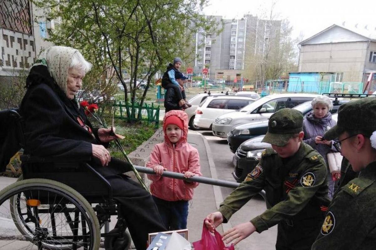 Весь день 9 мая в Ангарске мобильные бригады будут поздравлять ветеранов с  Днём Победы