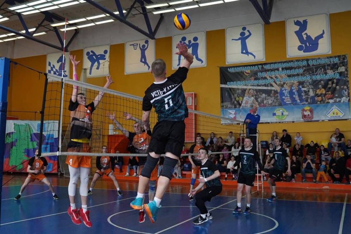 Volley news. Волейбол Челябинск. Волейболисты Челябинска. Магадан волейбол. Мальков волейбол Челябинск фото.