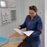 Пуровские единороссы провели антиалкогольный рейд по магазинам посёлка Ханымей