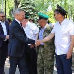 Секретарь реготделения «Единой России», первый вице-спикер ЗСК Николай Гриценко поздравил ветеранов пограничной службы