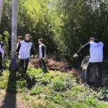 Активисты «Единой России» провели уборку на берегах двух рек Кузбасса