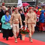 Партийцы возложили цветы к памятнику воинам-спортсменам Урала