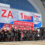«Единая Россия» присоединилась к торжественным шествиям в День весны и труда в ЦФО и СЗФО