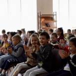 «Театры - детям»: Артисты саратовских театров подарили спектакли школьникам и воспитанникам детских садов Ленинского района