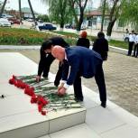 Эдуард Цеев принял участие в высадке Сада Победы в станице Бесскорбной