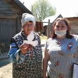 Килемарские единороссы провели 9 мая флешмоб «Голубь мира»