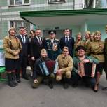 Единороссы по всей стране поздравляют фронтовиков с Днем Победы