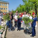 На территории Дальзаводской больницы появился еще один «Сад Победы»