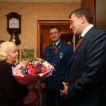 Глеб Никитин поздравил с Днем Победы вдову ветерана Великой Отечественной войны