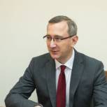 Владислав Шапша высказался за увеличение выплат семьям по соцконтракту