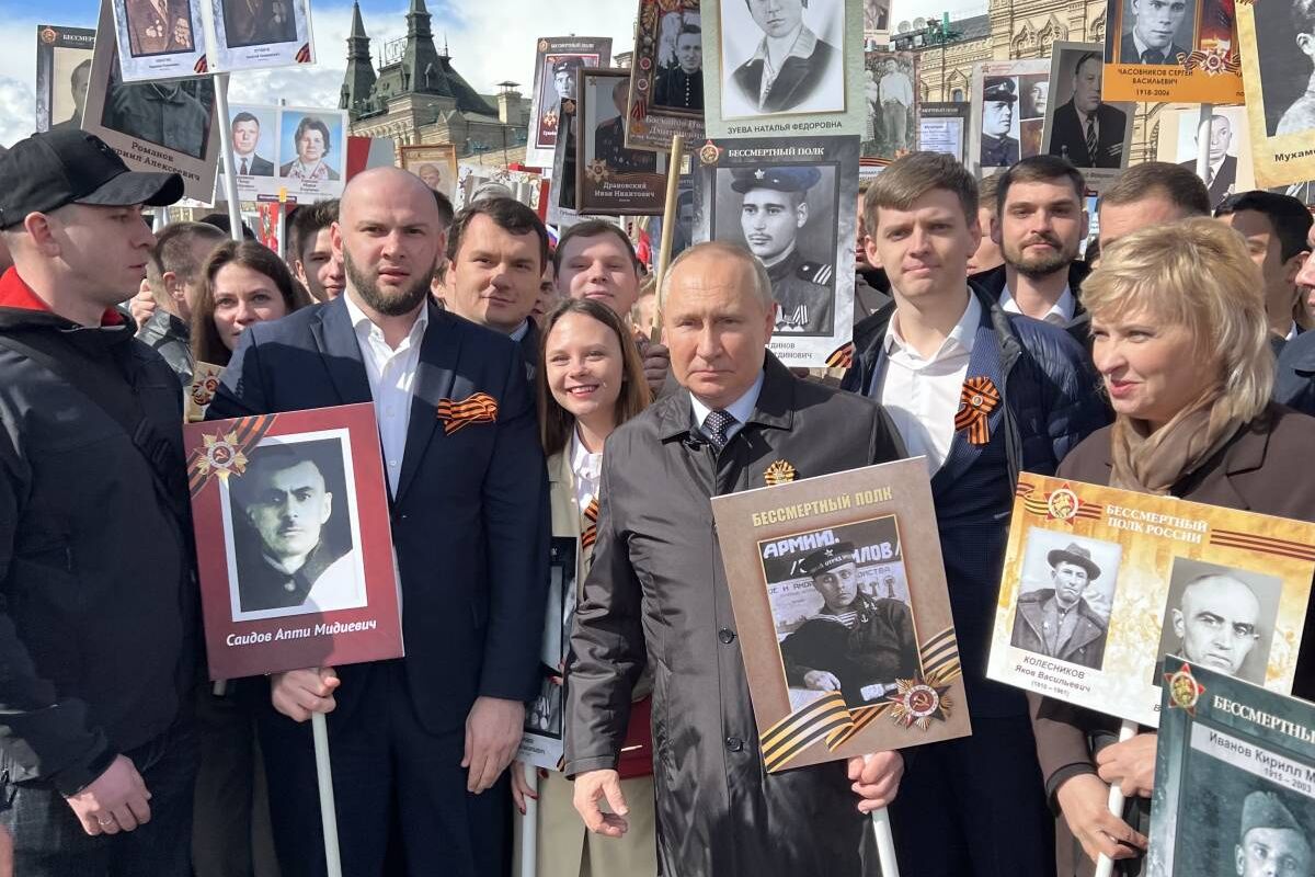 Первый бессмертный полк прошел в