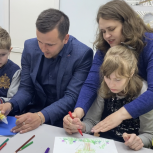 Волонтёры «Единой России» поздравят более 350 ребят из Донбасса с Днём защиты детей