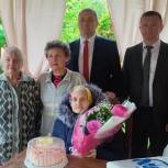 Михаил Струк поздравил с наступающим праздником Великой Победы ветерана труда из Донецка